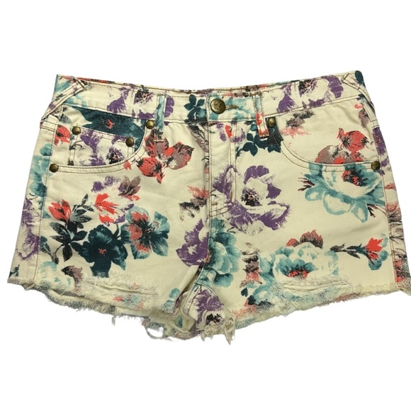 Free People Pants - Free People Womens Shorts Size 28 Floral Distressed Raw Hem